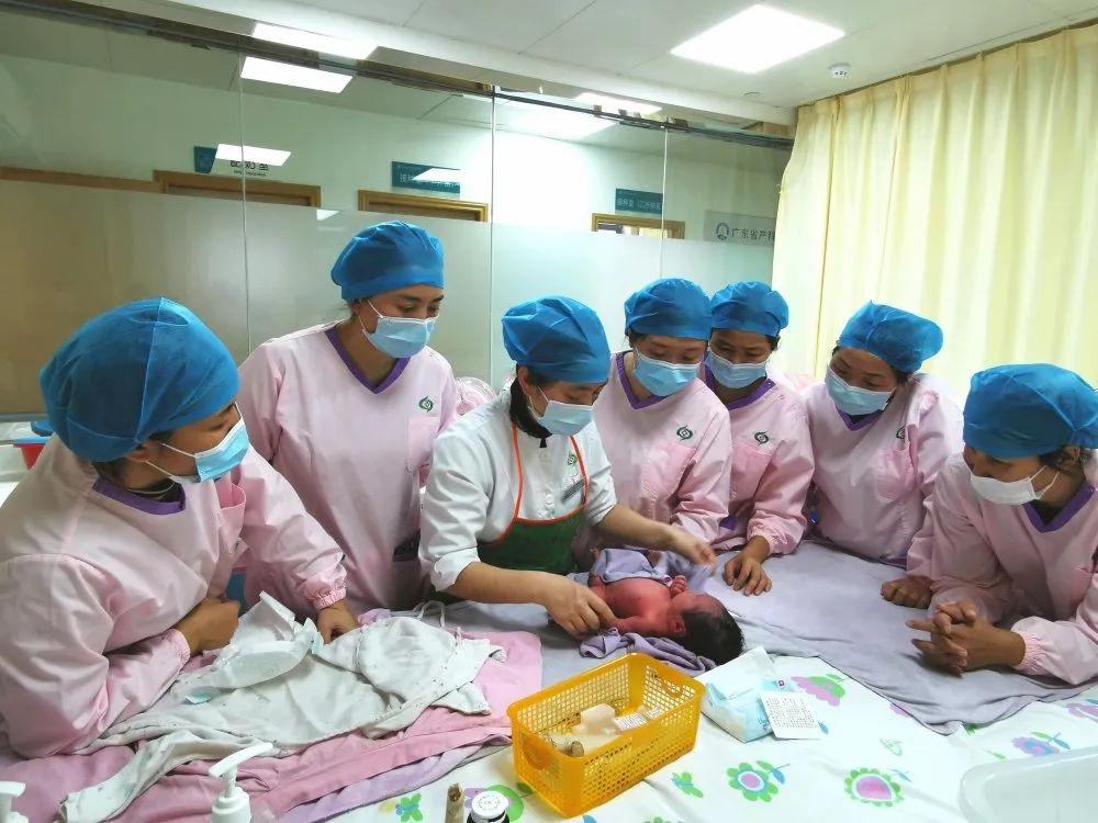 进贤县妇婴监护型护送